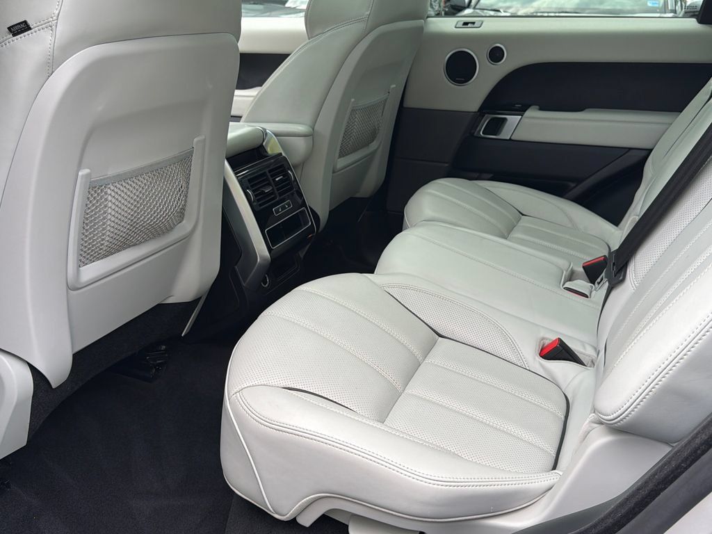 Used 2016 Land Rover Range Rover Sport HSE AWD/4WD image 17