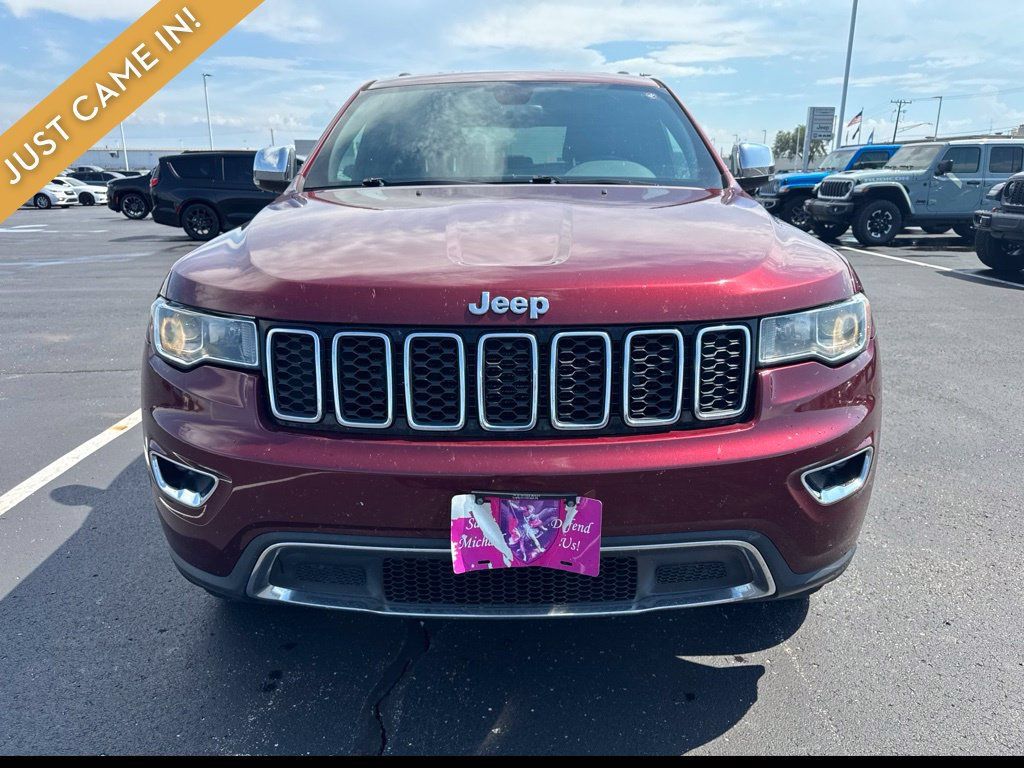 Used 2017 Jeep Grand Cherokee Limited AWD/4WD image 2