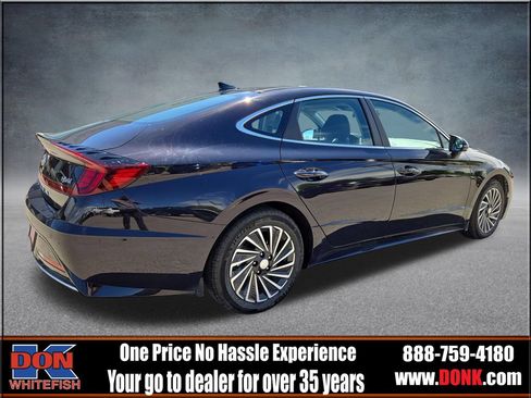 Used 2023 Hyundai Sonata Limited w/ Cargo Package FWD image 8
