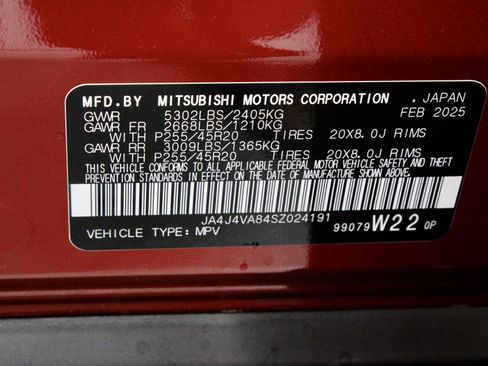 New 2025 Mitsubishi Outlander SE image 28