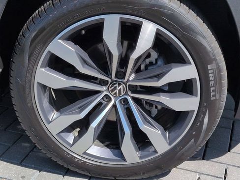 Used 2021 Volkswagen Atlas Cross Sport SEL Premium R-Line AWD/4WD image 12