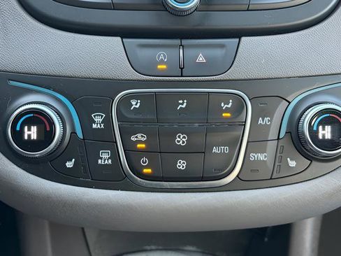 Used 2022 Chevrolet Malibu LT image 13