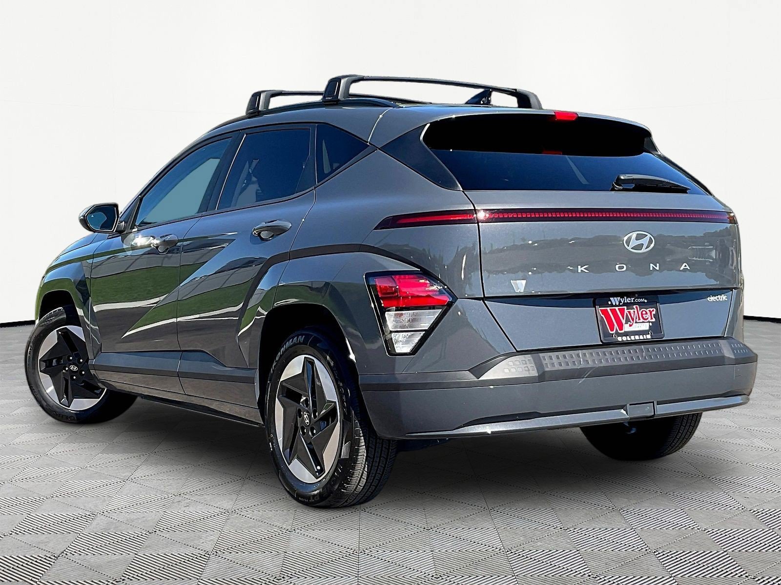 Used 2024 Hyundai Kona SEL FWD image 4