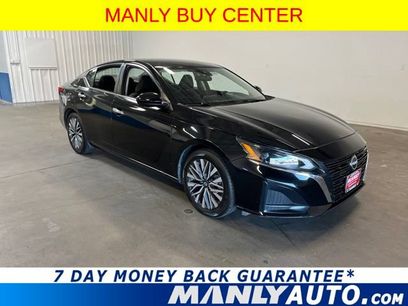 Used 2023 Nissan Altima 2.5 SV