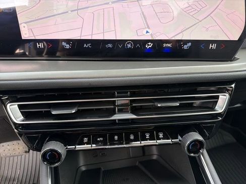 New 2026 Chevrolet Traverse LT w/ Midnight/Sport Edition image 20