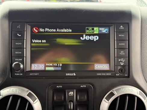 Used 2014 Jeep Wrangler Unlimited Rubicon w/ Dual Top Group image 26