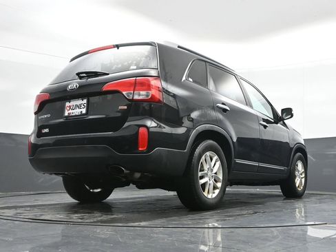 Used 2015 Kia Sorento LX image 43