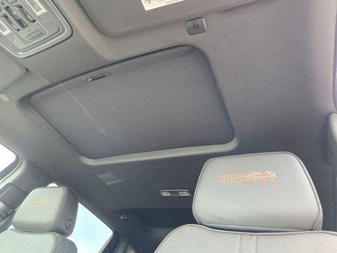 New 2026 Chevrolet Silverado 1500 High Country AWD/4WD image 7