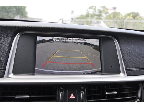 Used 2020 Kia Optima SE FWD image 25