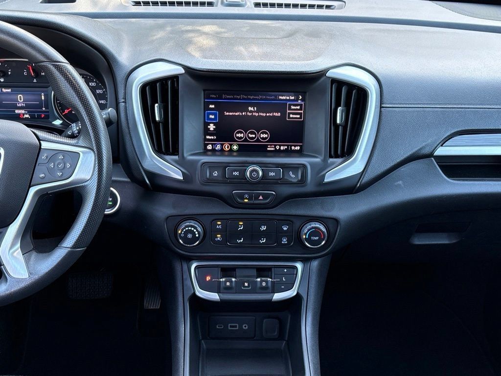 Used 2024 GMC Terrain SLE FWD image 31