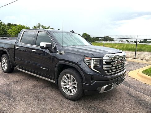 Used 2023 GMC Sierra 1500 Denali RWD image 3