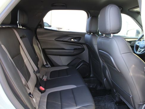 Used 2024 Chevrolet TrailBlazer ACTIV w/ Driver Confidence Package image 25