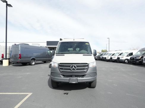 Used 2022 Mercedes-Benz Sprinter 2500 image 2
