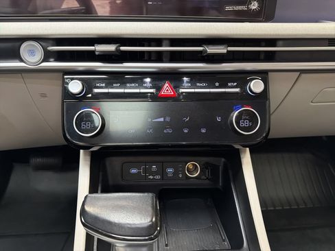 Used 2025 Hyundai Tucson SEL FWD image 19