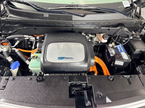 Used 2017 Kia Soul EV + w/ Sun & Fun Package image 37