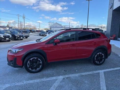 Used 2021 Subaru Crosstrek 2.0i Premium w/ Moonroof Package image 2