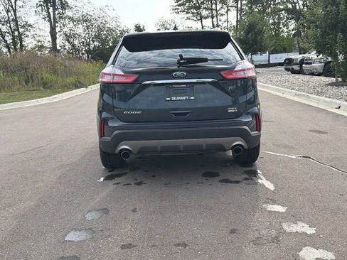 Used 2019 Ford Edge SEL w/ Equipment Group 201A AWD/4WD image 4