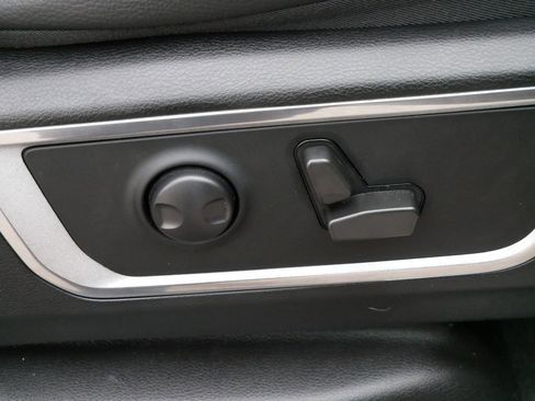 Used 2022 RAM 1500 Laramie image 26