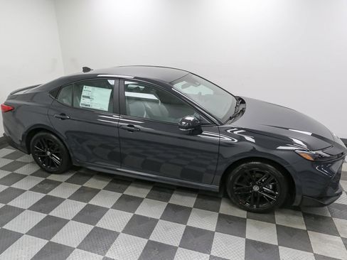 New 2026 Toyota Camry SE image 5