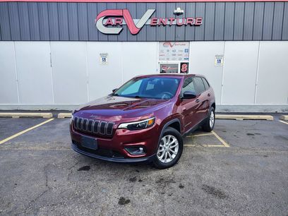 Used 2019 Jeep Cherokee Sport w/ Popular Appearance Group