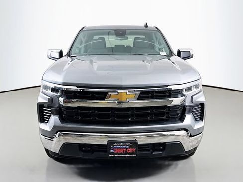 New 2026 Chevrolet Silverado 1500 LT w/ Z71 Off-Road Package AWD/4WD image 2
