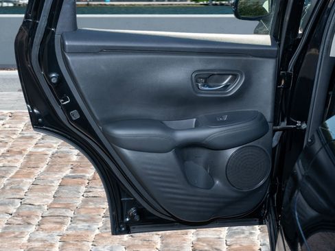 Certified 2023 Honda HR-V LX image 12