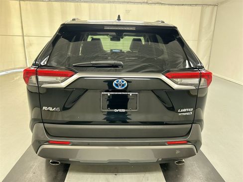 Used 2019 Toyota RAV4 Limited image 22