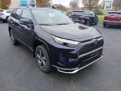 New 2025 Toyota RAV4 SE