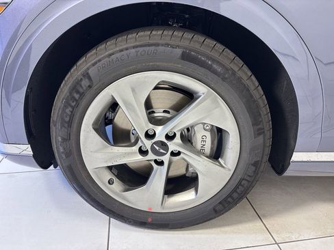 New 2026 Genesis GV70 2.5T Advanced AWD/4WD image 9