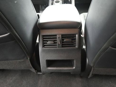 Used 2023 Mitsubishi Outlander SE image 24