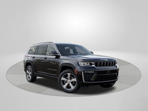 New 2026 Jeep Grand Cherokee L Limited RWD image 5