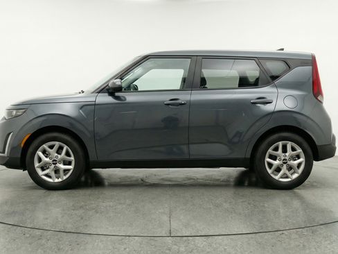 Used 2025 Kia Soul LX w/ LX Technology Package image 5