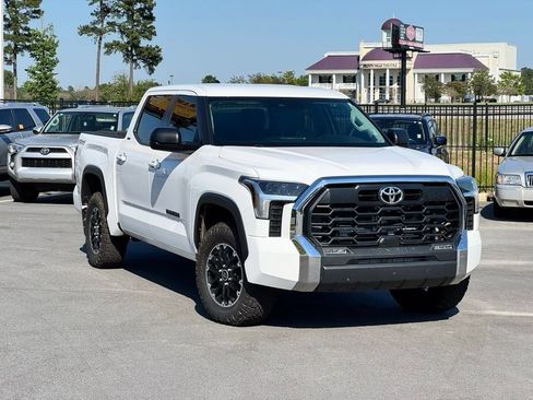 Used 2024 Toyota Tundra SR5 w/ TRD Off-Road Package AWD/4WD image 28