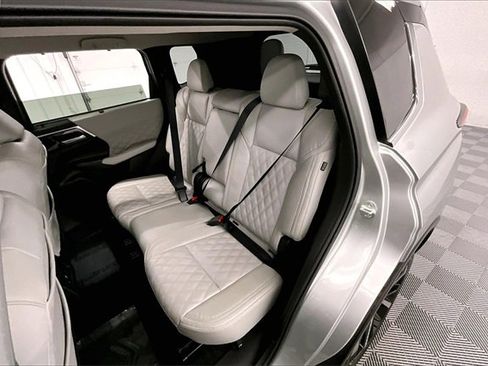 Used 2024 Mitsubishi Outlander SEL image 20