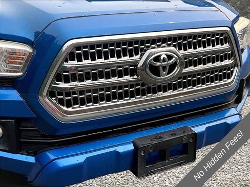 Used 2016 Toyota Tacoma TRD Sport w/ Towing Package AWD/4WD image 26