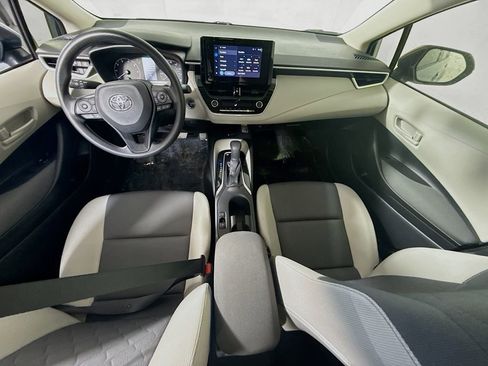 Used 2025 Toyota Corolla LE w/ LE Premium Package image 13