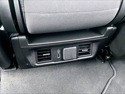 Used 2025 Chevrolet Silverado 1500 LT image 34