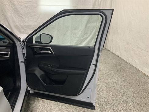 Used 2025 Mitsubishi Outlander 4WD Plug-In Hybrid image 22
