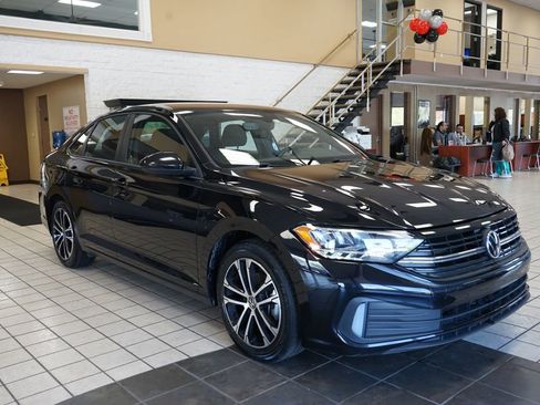 Used 2022 Volkswagen Jetta Sport FWD image 16