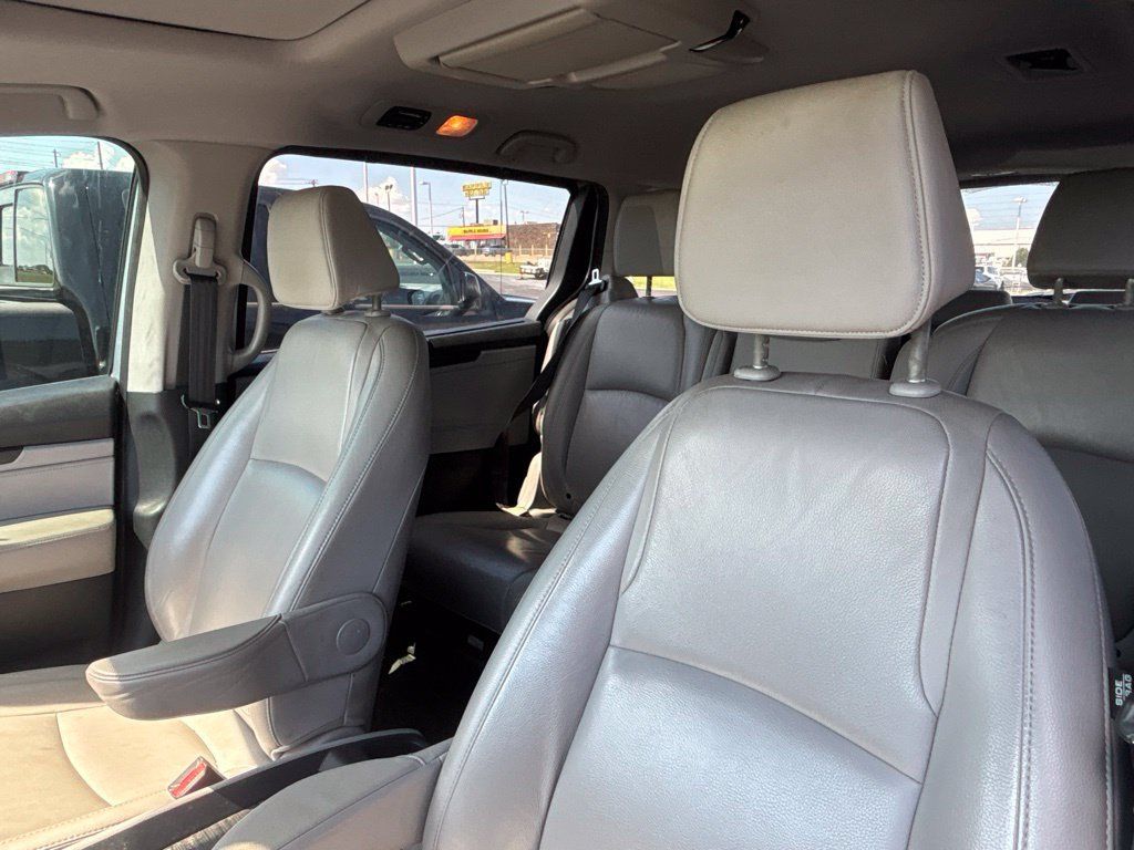 Used 2020 Honda Odyssey EX-L image 2