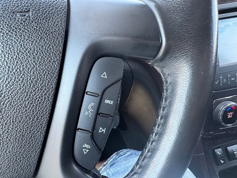 Used 2017 Buick Enclave Leather image 16