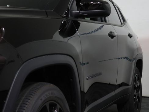 New 2026 Jeep Compass Latitude image 11