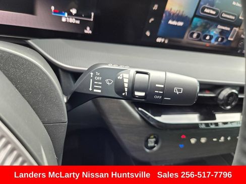 Used 2025 Nissan Murano SV AWD/4WD image 22