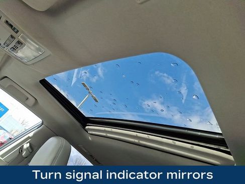 Used 2019 Toyota Highlander XLE image 17