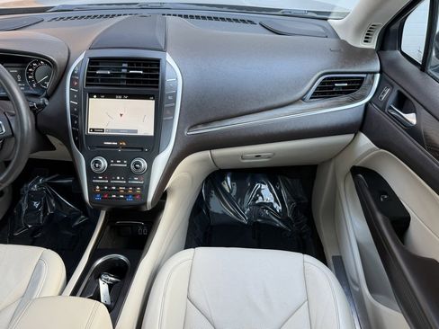 Used 2018 Lincoln MKC Reserve w/ Lincoln MKC Climate Package image 24