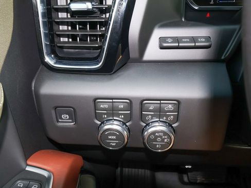 New 2026 GMC Sierra 1500 Denali Ultimate w/ LPO, Black Badging Package AWD/4WD image 26