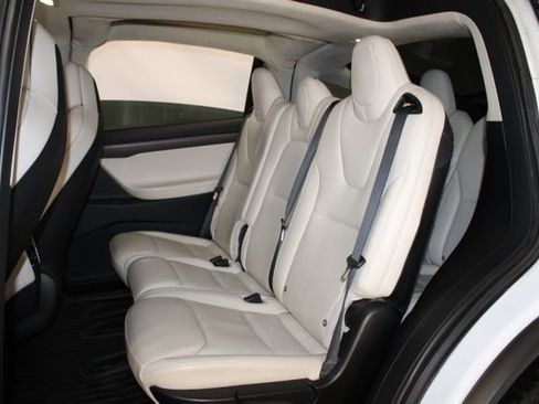 Used 2018 Tesla Model X 75D AWD/4WD image 20