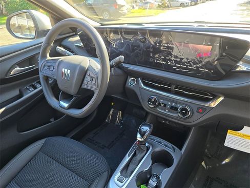 New 2026 Buick Envista Preferred image 12