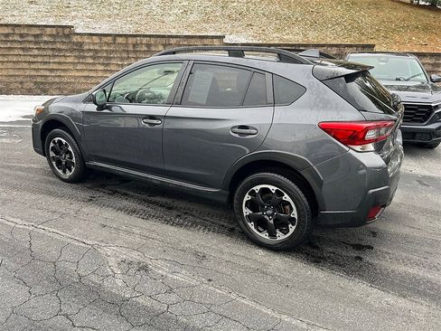 Used 2023 Subaru Crosstrek 2.0i Premium image 9