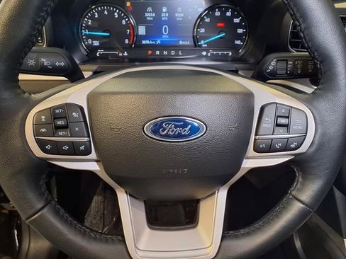 Used 2023 Ford Explorer XLT w/ Equipment Group 202A image 12